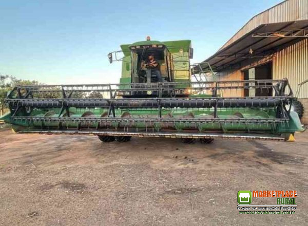 Colheitadeira John Deere 1550