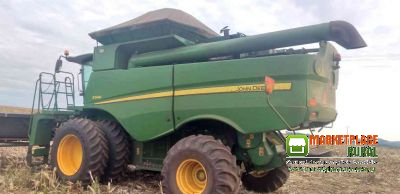 Colheitadeira Jonh Deere S540