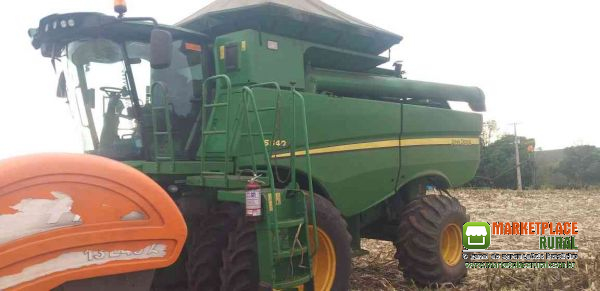 Colheitadeira Jonh Deere S540