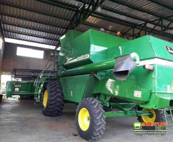 Colheitadeira John Deere 1550 2005