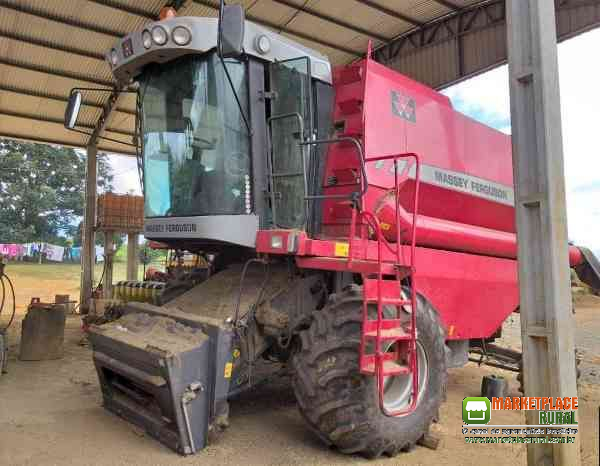 Colheitadeira Massey Ferguson MF 32