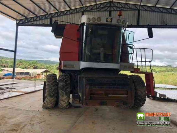 Colheitadeira John Deere 9750