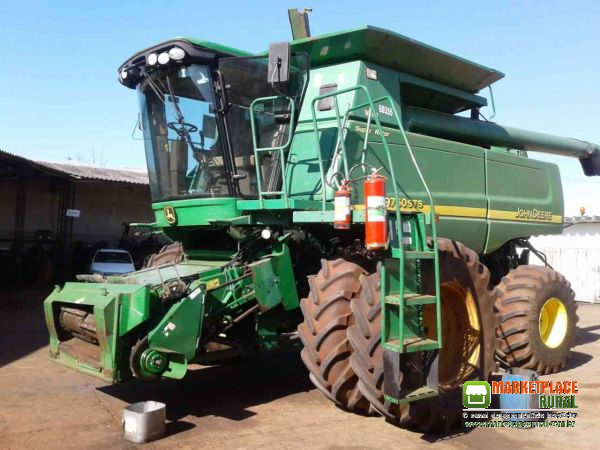 Colheitadeira John Deere STS 9750