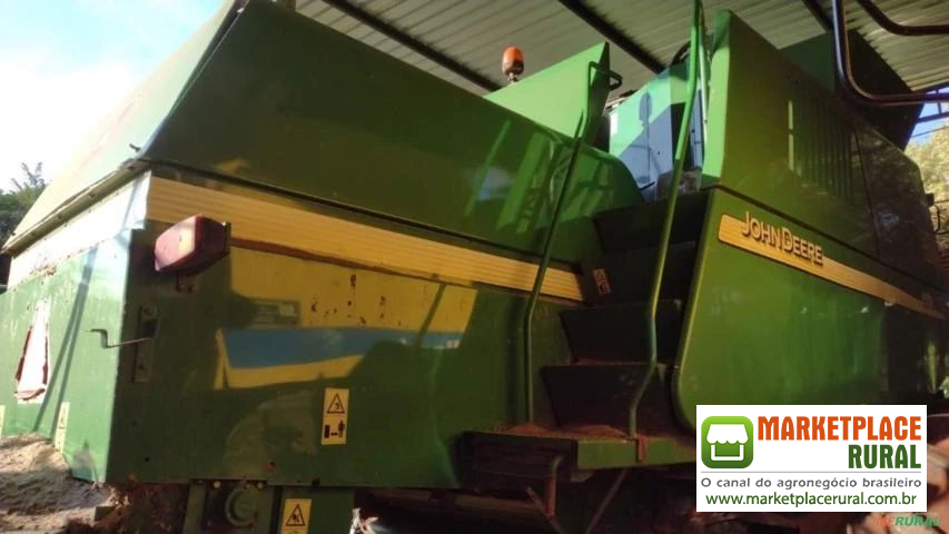 Colheitadeira John Deere JD 1550 ano 2004 23 pés