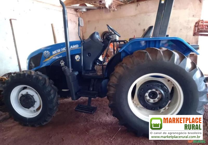 Trator New Holland TL 75 E 4x4 ano 13