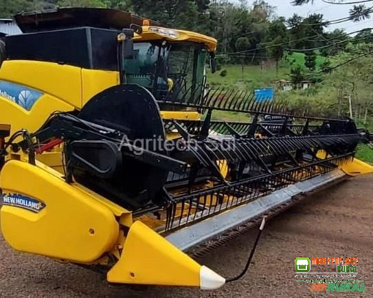 Colheitadeira New Holland CR 9060 Ano 2014