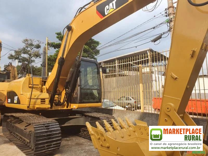 Escavadeira Caterpillar 315DL 2015.