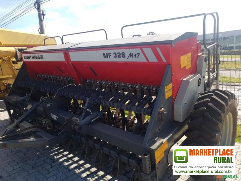 Plantadeira Massey Ferguson MF326 M17, 26 Linhas, Ano 2014.