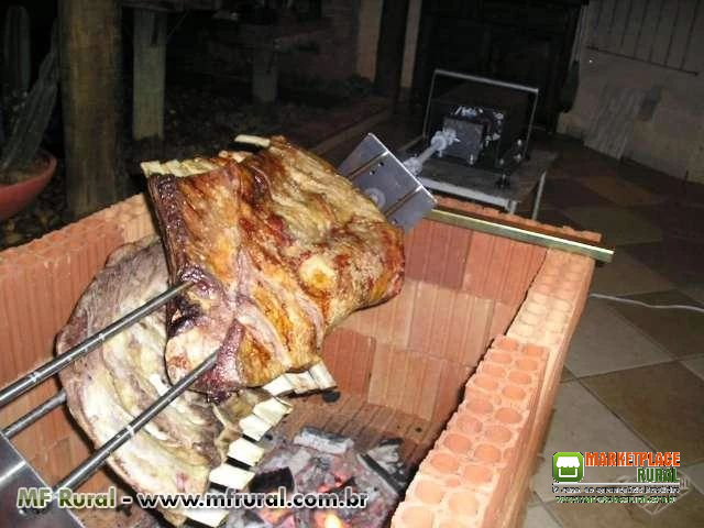 Carrossel de espetos para churrasco no rolete com 4 lanças