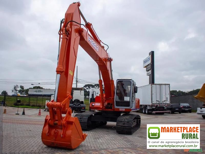 ESCAVADEIRA FH 220.3 FIAT HITACHI – MOTOR NOVO – 1996