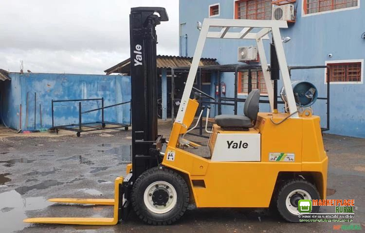 Empilhadeira Yale 2.5ton torre duplex com deslocador lateral