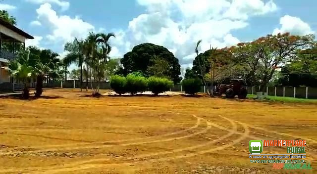 Fazenda de 4520 hectares em Arinos MG