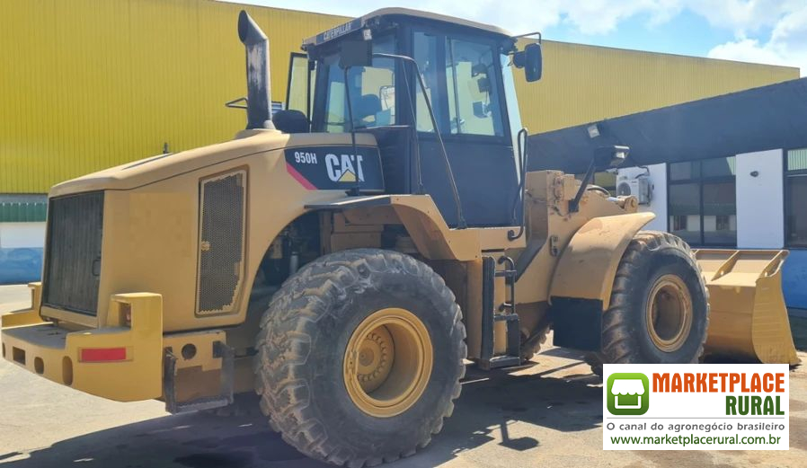 PÁ CARREGADEIRA CATERPILLAR 950H ANO 2013, ÚNICO DONO, COM 12.000 HORAS TRABALHADAS, OPERACIONAL