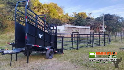 Curral móvel para manejo de bovinos