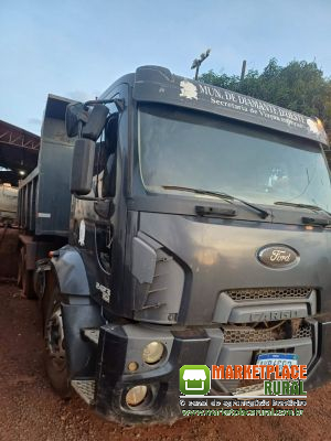 Ford Cargo 2423 ano 2013