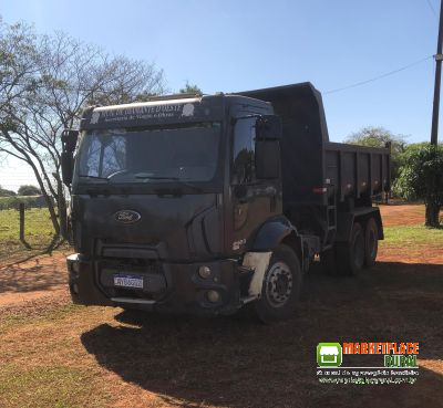 Ford Cargo 2423 ano 2013